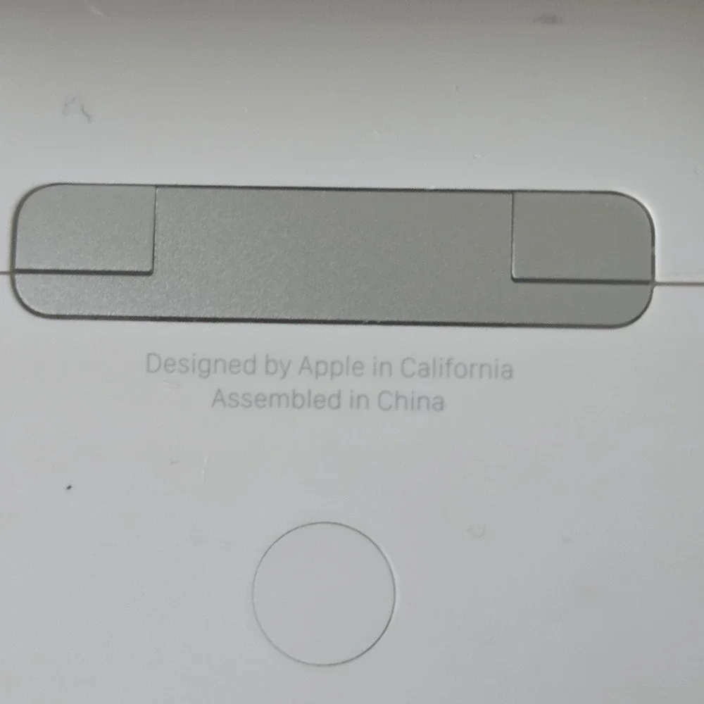 Apple AirPods Pro Wireless Charging Case 1st Gen White w/ Box Fittings Cable CIB